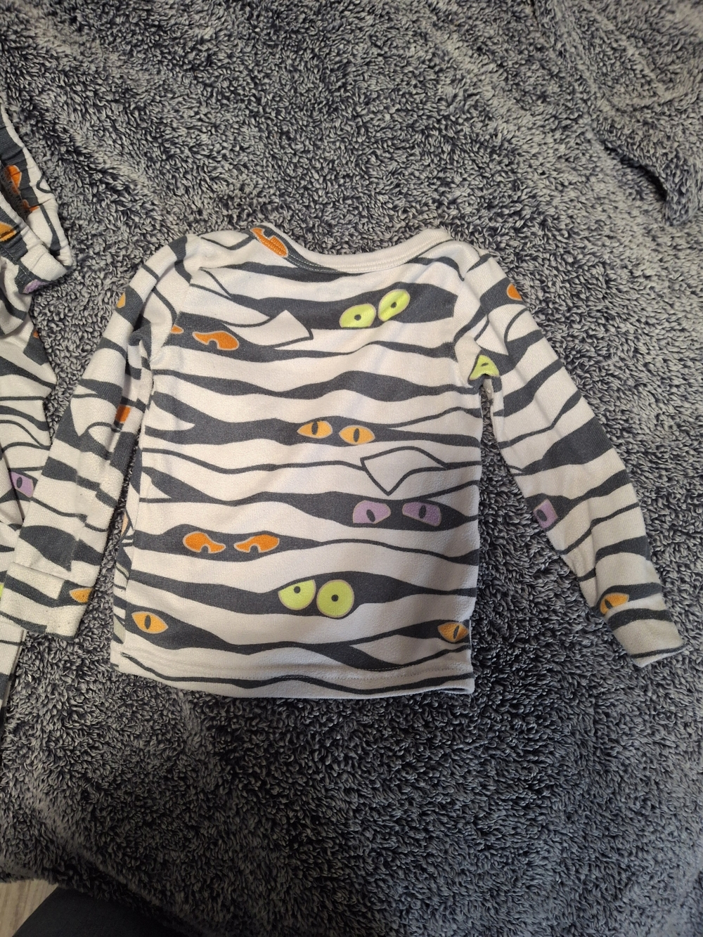 Unisex 2pc Pajama Set Disney Mickey Mouse Mummy - Picture 2 of 5